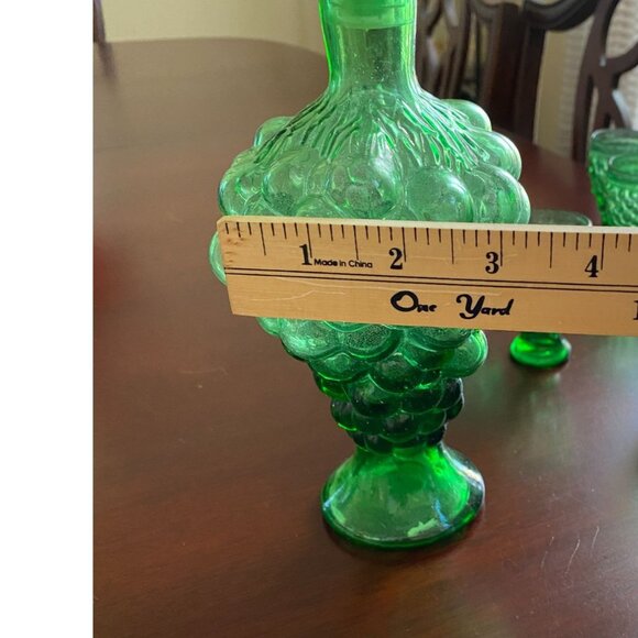 Vintage Green Glass Decanter Set With Hobnail Pattern & 6 Matching Cups 10" Deca - Picture 6 of 6